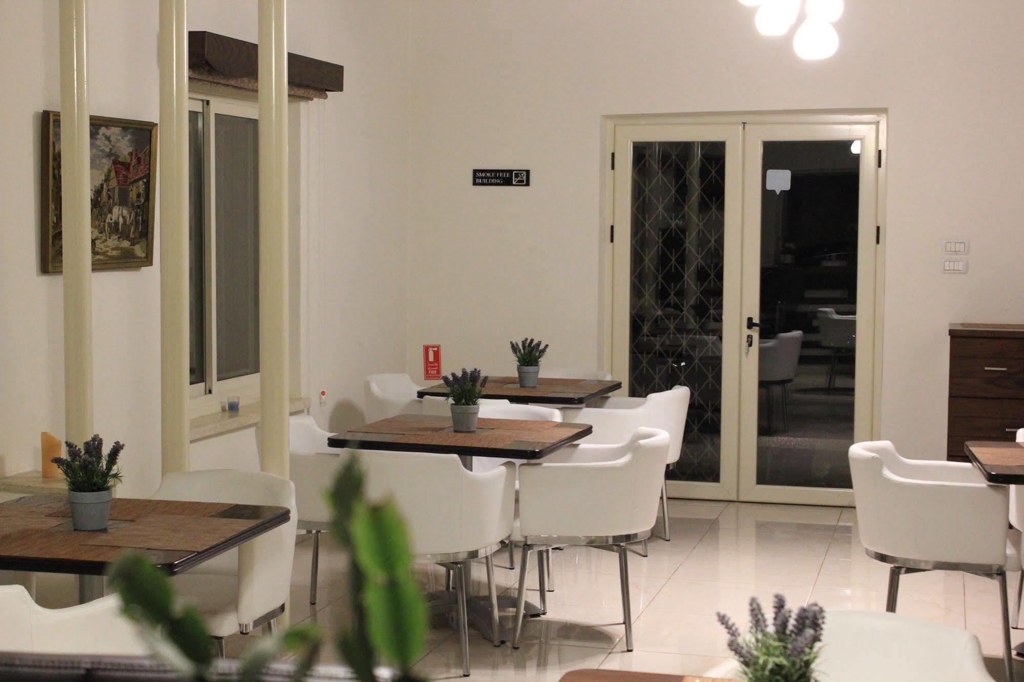 Lavender Boutique Hotel Ramallah Exteriör bild