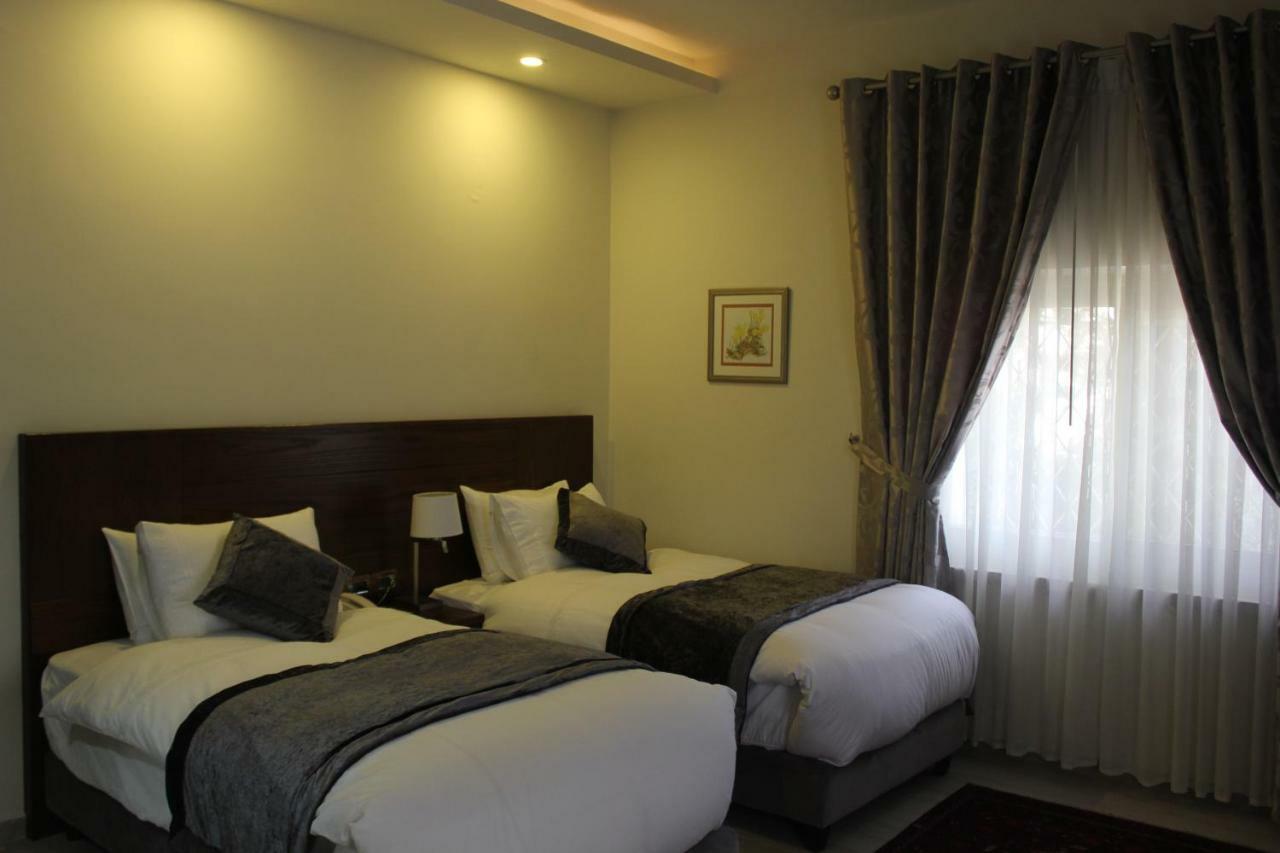 Lavender Boutique Hotel Ramallah Exteriör bild